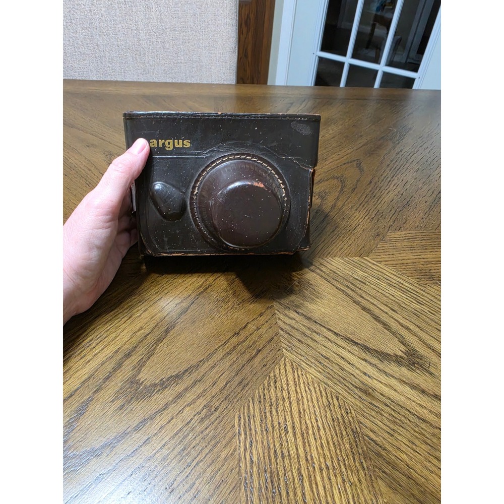 Vintage Argus C3 35mm Rangefinder Tan Camera The Brick w/ Flash & Leather Case